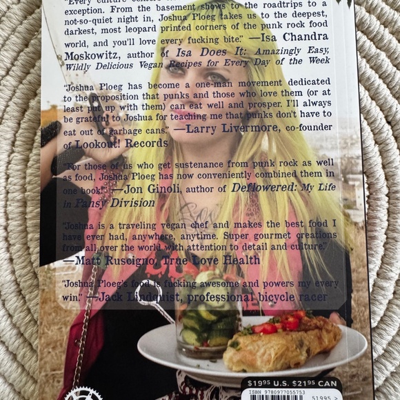 New-Set of Vegan Cookbooks-This Aint No Picnic, A Raw Vegan,Search Of Lost Taste - Picture 3 of 5